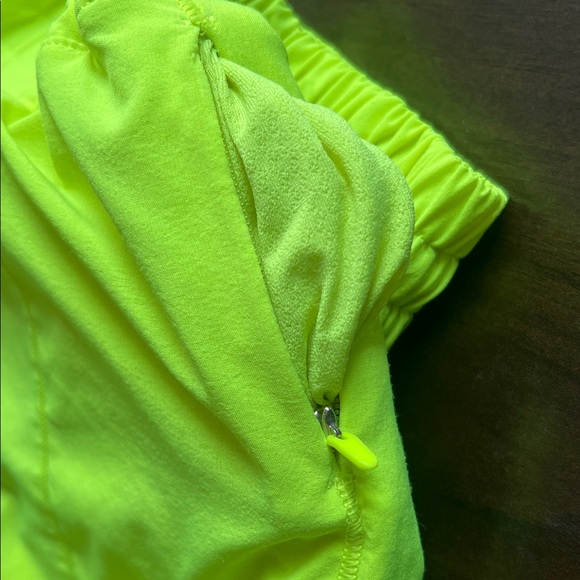 Bright, lightweight, and made to move—these Lululemon Hotty Hot 2.5” shorts are - Picture 9 of 9